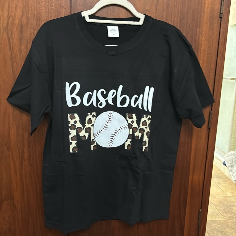 NWT Baseball mom t shirt